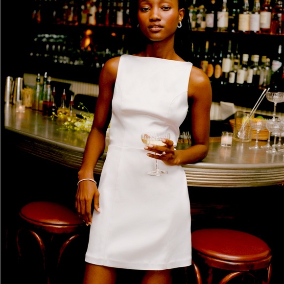 Like new Abercrombie Slash Neck Mini Dress White - Picture 1 of 5